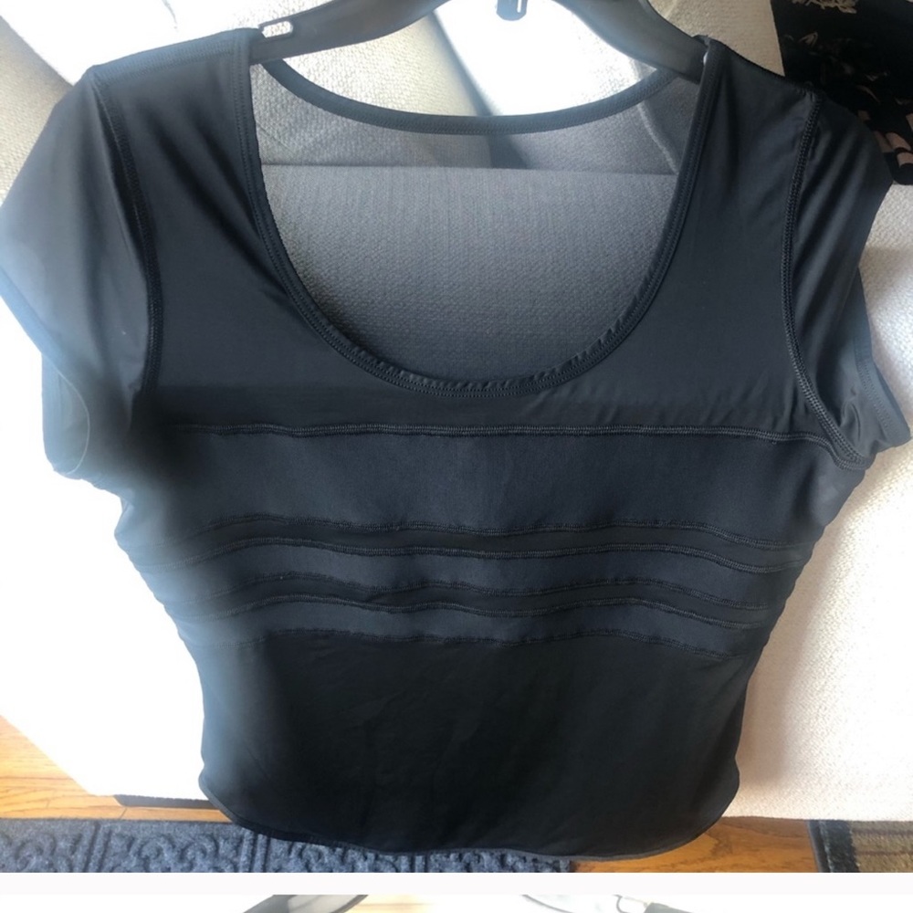 Lorna Jane XS black top w mesh/see through panels